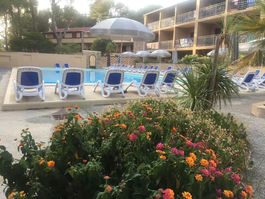 Les Appartements De La Marina Sanary-sur-Mer Εξωτερικό φωτογραφία